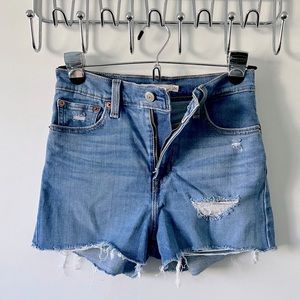 Levi’s High Rise Ripped Shorts, Size 2 (Waist size 26)